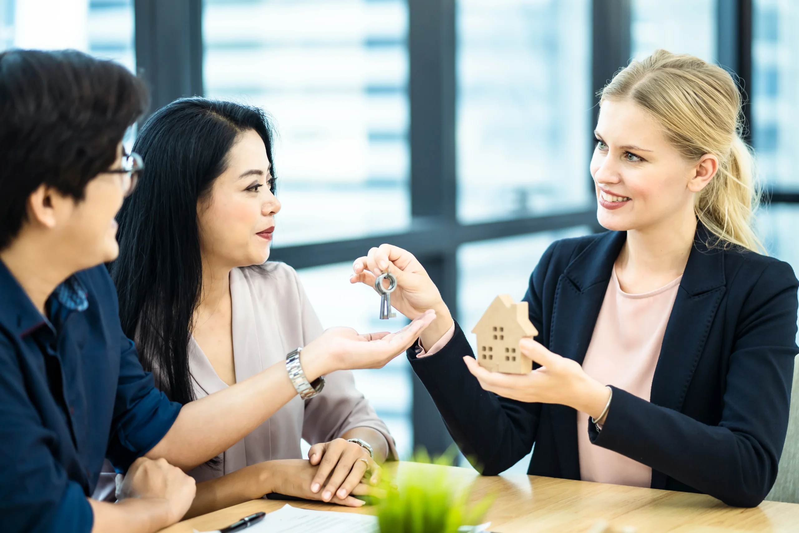 short-term vs. long-term lease agreements for buy-to-let in Spain
