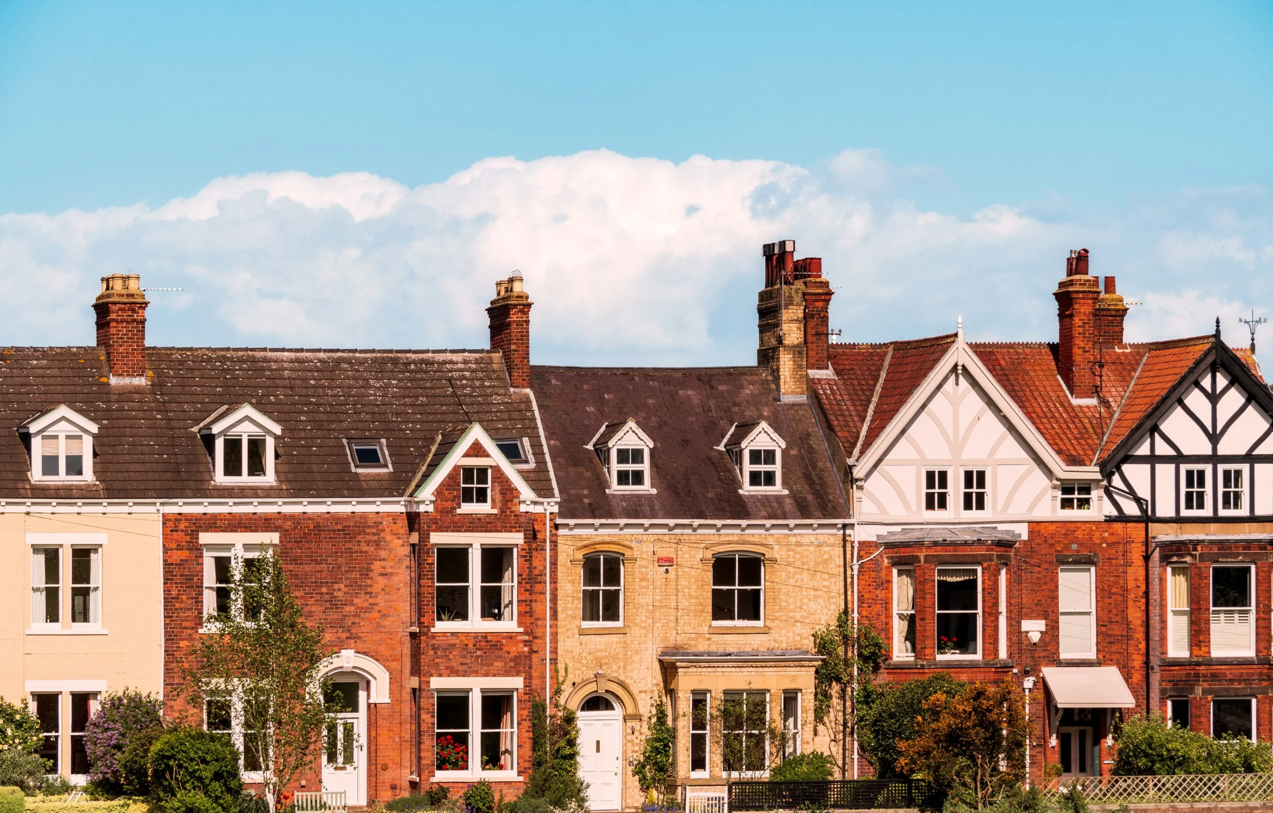 Professional property management companies in Spain assisting international buy-to-let investors